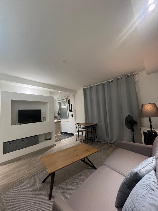 Le Carre Strasbourgeois - Logement Entier Au Centre Du Neudorf F1 מראה חיצוני תמונה