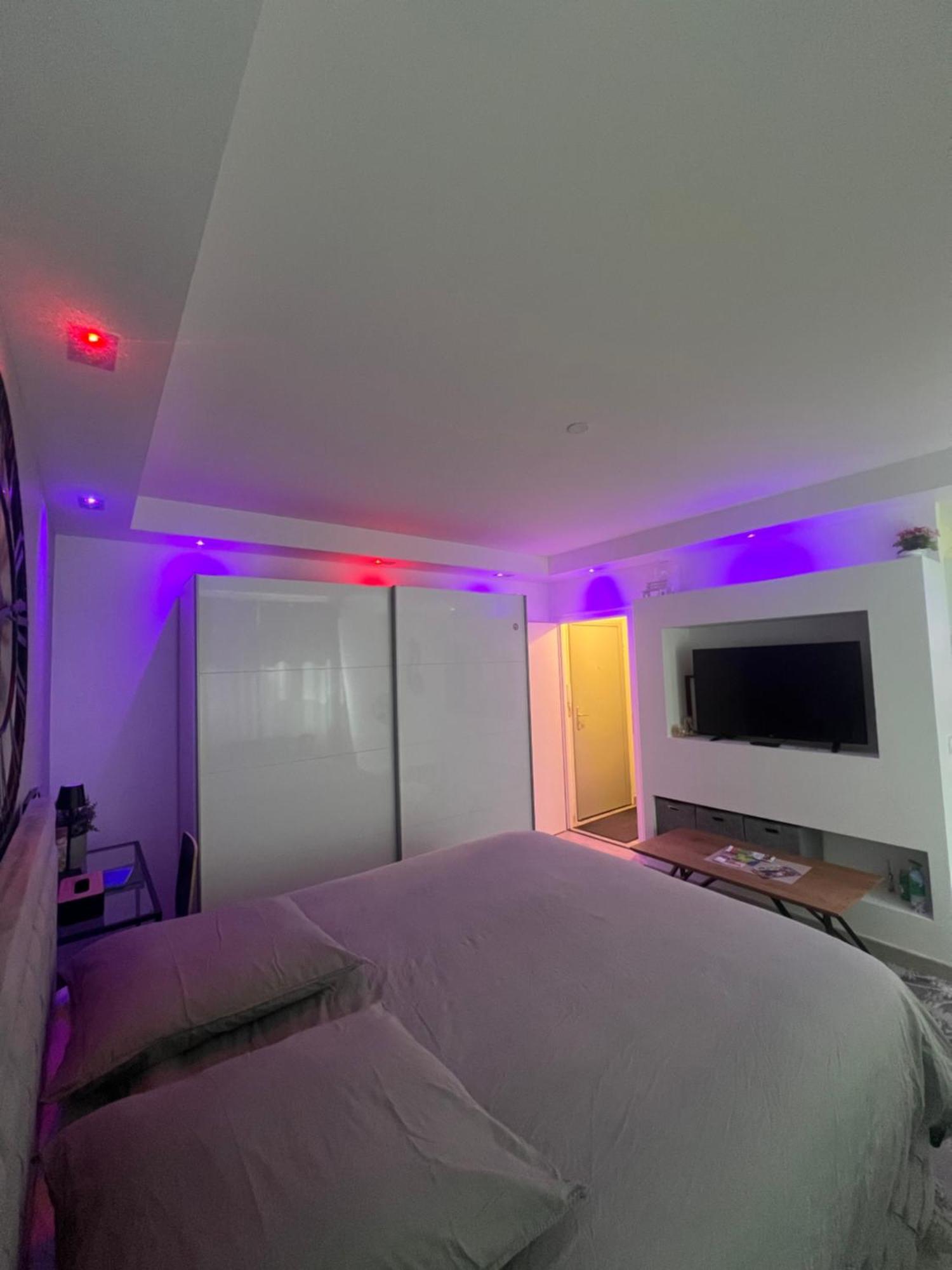 Le Carre Strasbourgeois - Logement Entier Au Centre Du Neudorf F1 מראה חיצוני תמונה